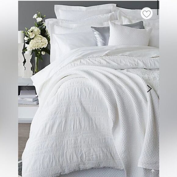 Distinctly Home

Romantique Duvet Cover. Double/ QueenNEW - Picture 1 of 5
